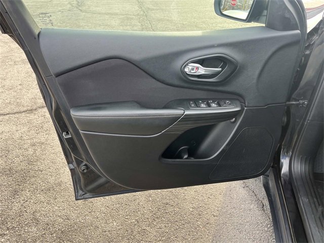 Certified 2016 Jeep Cherokee Latitude w/ Comfort/Convenience Group image 24