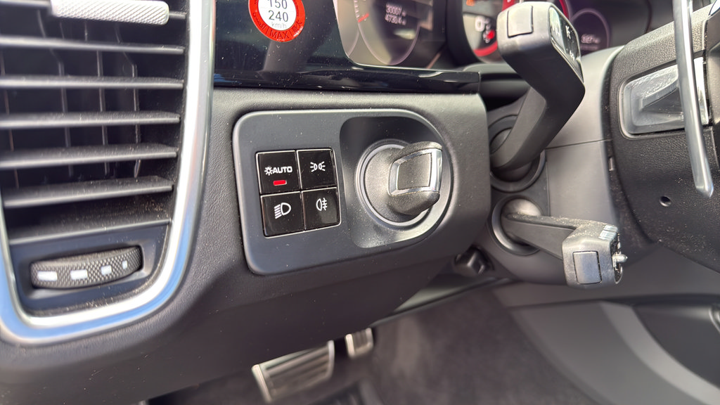 Used 2021 Porsche Cayenne GTS AWD/4WD image 31