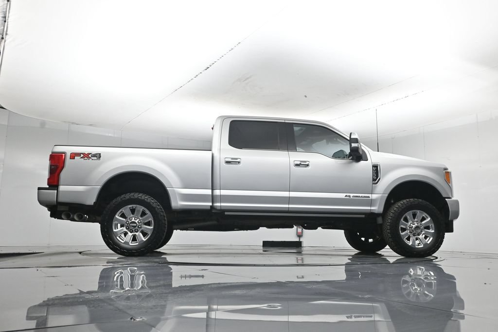 Used 2017 Ford F250 Platinum w/ Platinum Ultimate Package AWD/4WD image 6