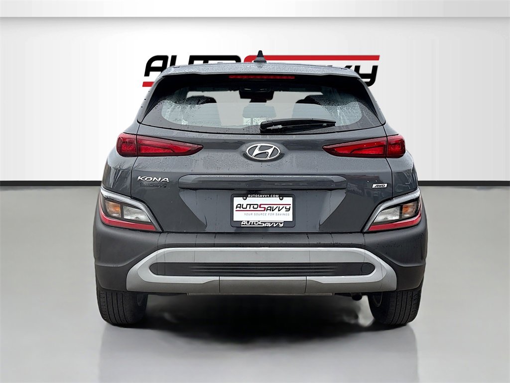 Used 2023 Hyundai Kona SE image 6