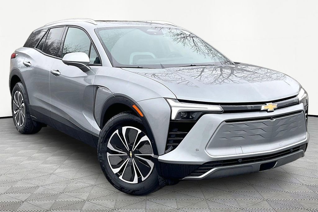 New 2025 Chevrolet Blazer EV LT w/ Super Cruise Package image 2