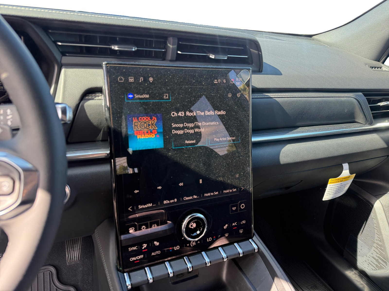 New 2026 GMC Terrain Elevation w/ Elevation Premium Package AWD/4WD image 12