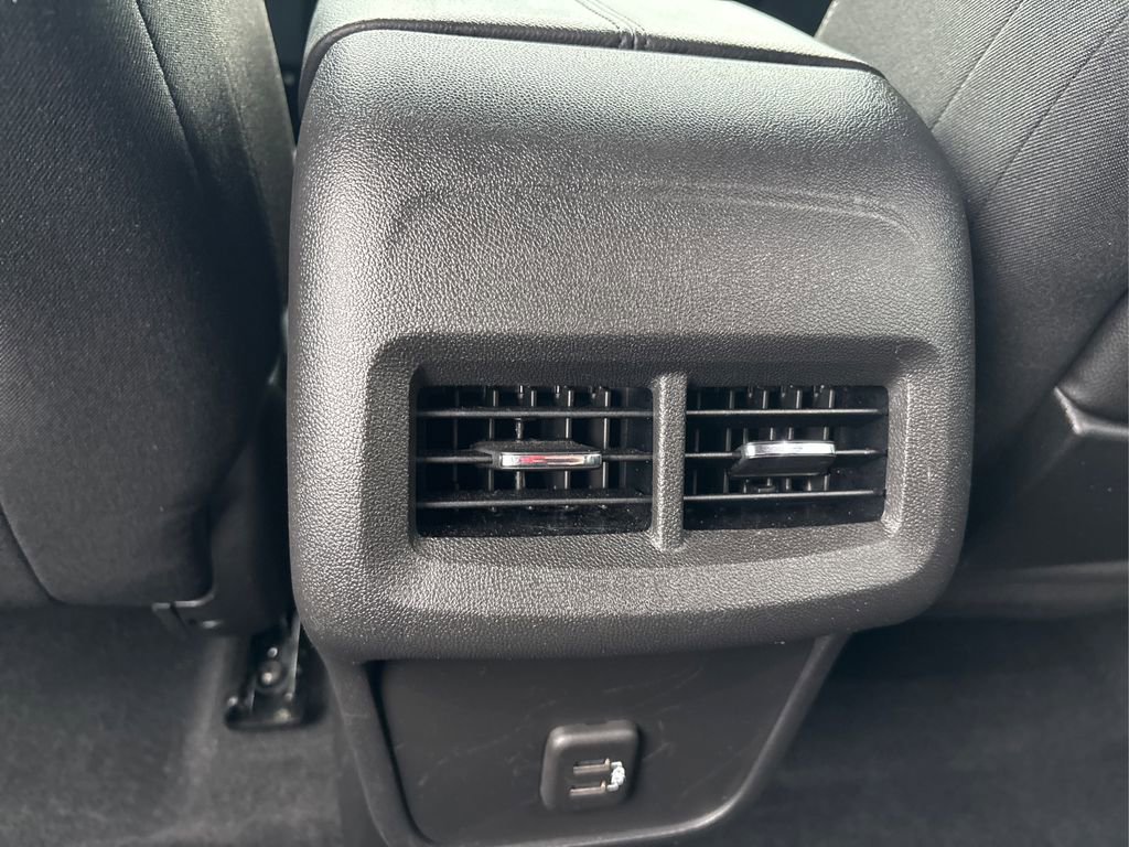 Used 2022 GMC Terrain SLE w/ Driver Convenience Package image 31