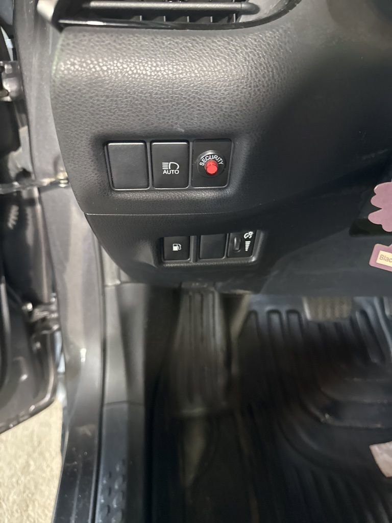 Used 2021 Toyota C-HR LE image 29