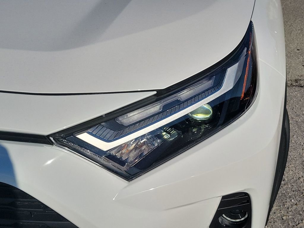 New 2025 Toyota RAV4 XLE image 16
