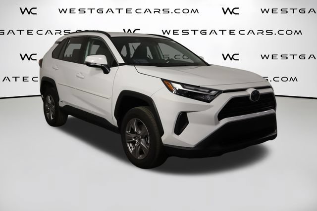 Used 2024 Toyota RAV4 LE AWD/4WD image 38