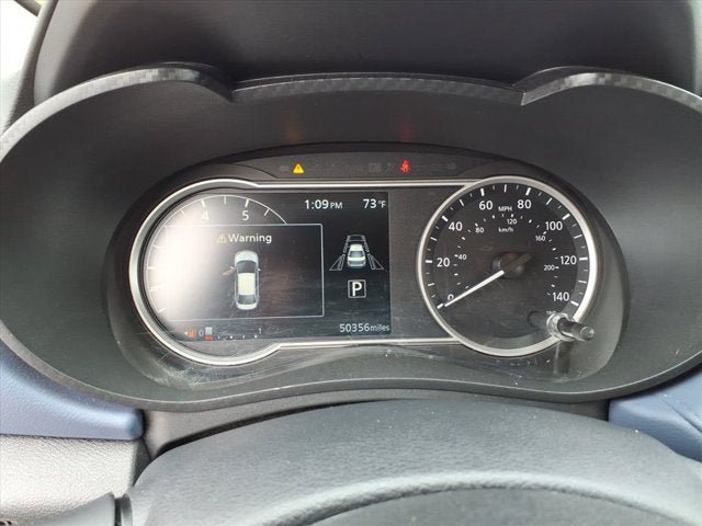 Used 2024 Nissan Versa SV FWD image 9