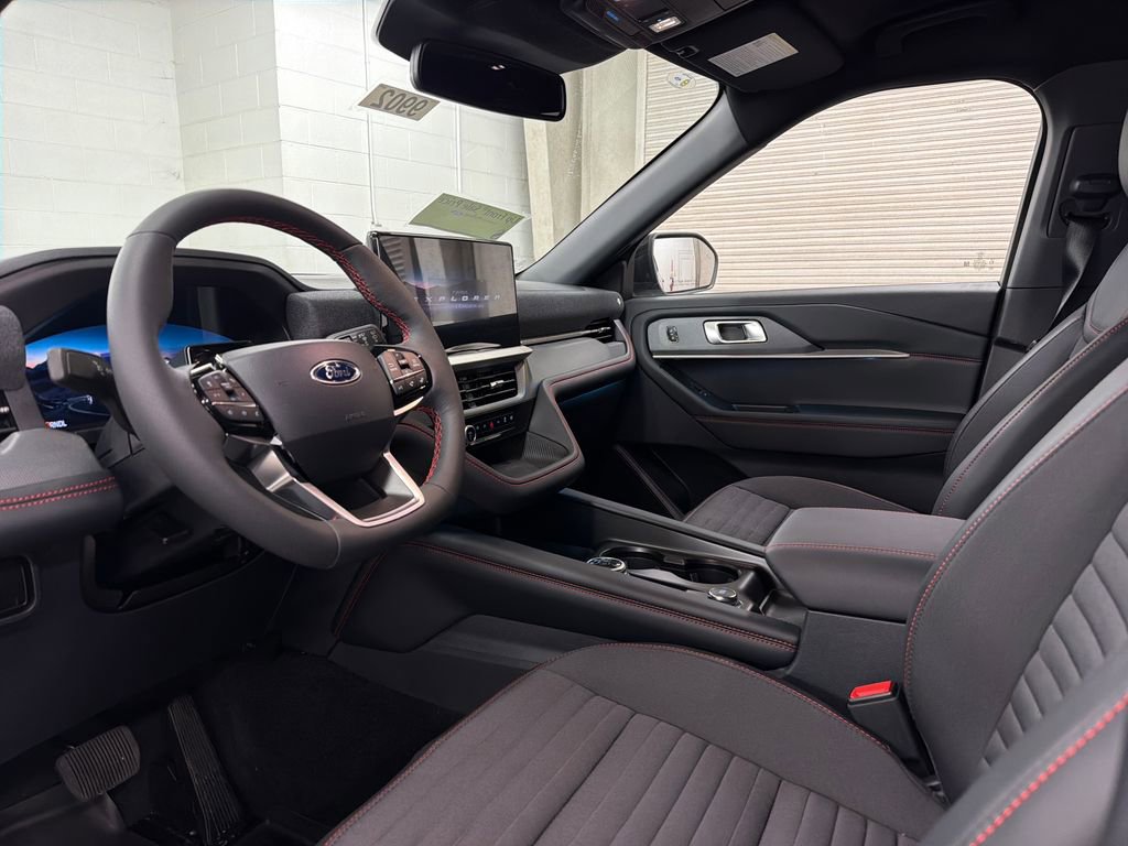 New 2026 Ford Explorer ST-Line w/ ST-Line Street Pack RWD image 6