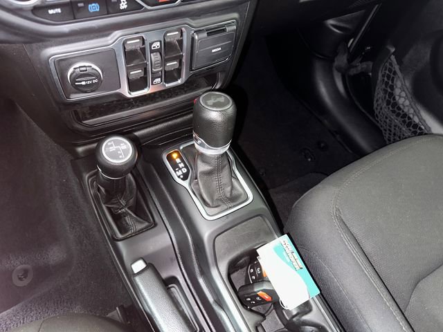 Used 2023 Jeep Wrangler Unlimited w/ Cold Weather Group AWD/4WD image 20