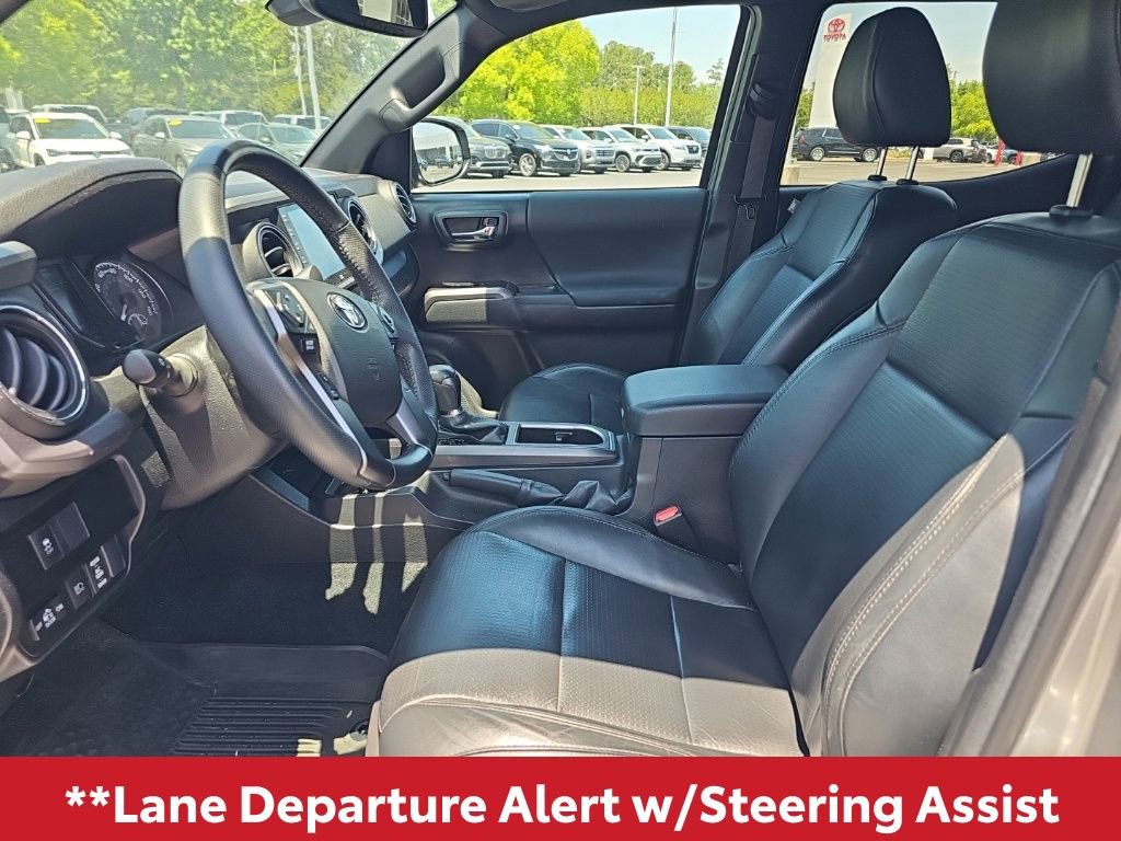 Used 2022 Toyota Tacoma TRD Sport w/ TRD Premium Sport Package AWD/4WD image 10