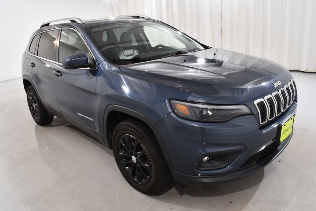 Used 2020 Jeep Cherokee Latitude Plus AWD/4WD image 5