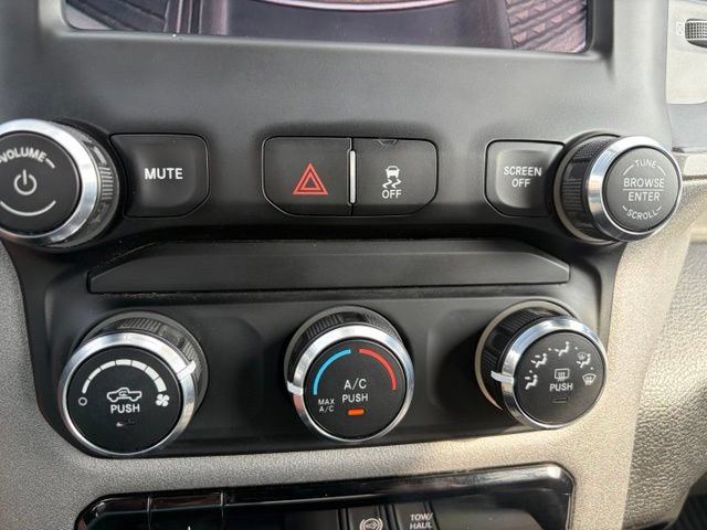Used 2024 RAM 3500 Tradesman w/ Chrome Appearance Group AWD/4WD image 25