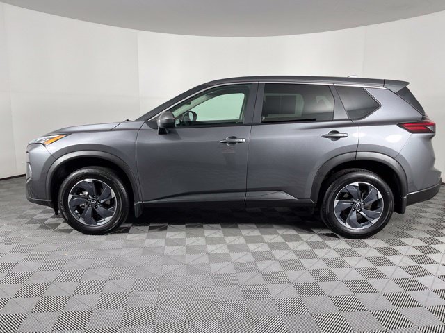 Certified 2026 Nissan Rogue SV FWD image 7