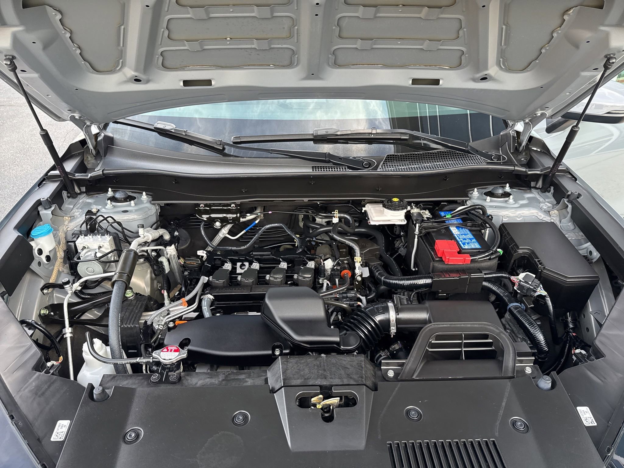 Used 2025 Honda CR-V LX image 12