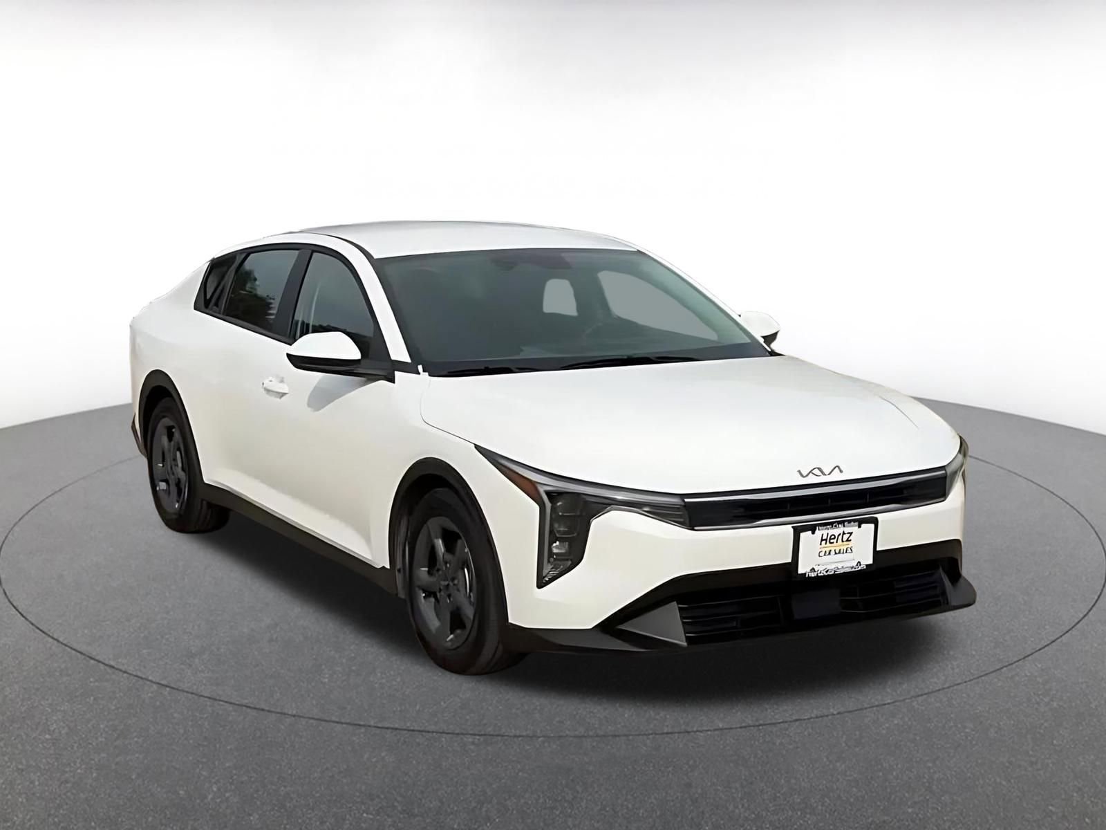 Used 2025 Kia K4 LXS image 3