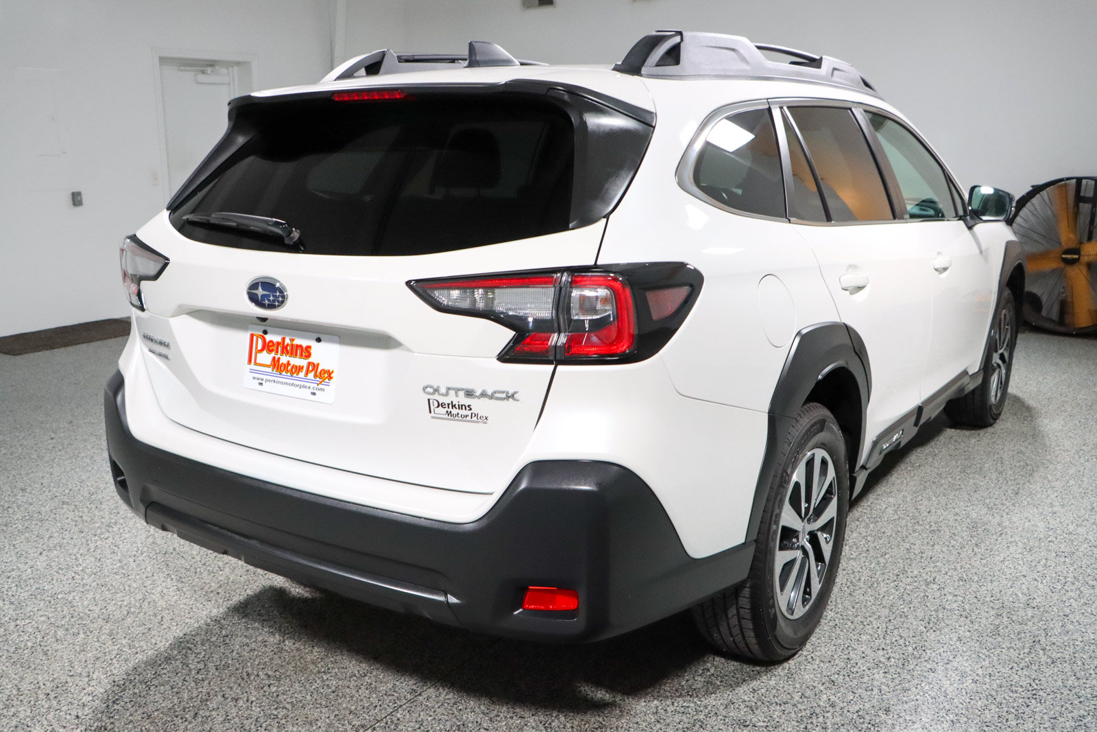 Used 2024 Subaru Outback Premium AWD/4WD image 7