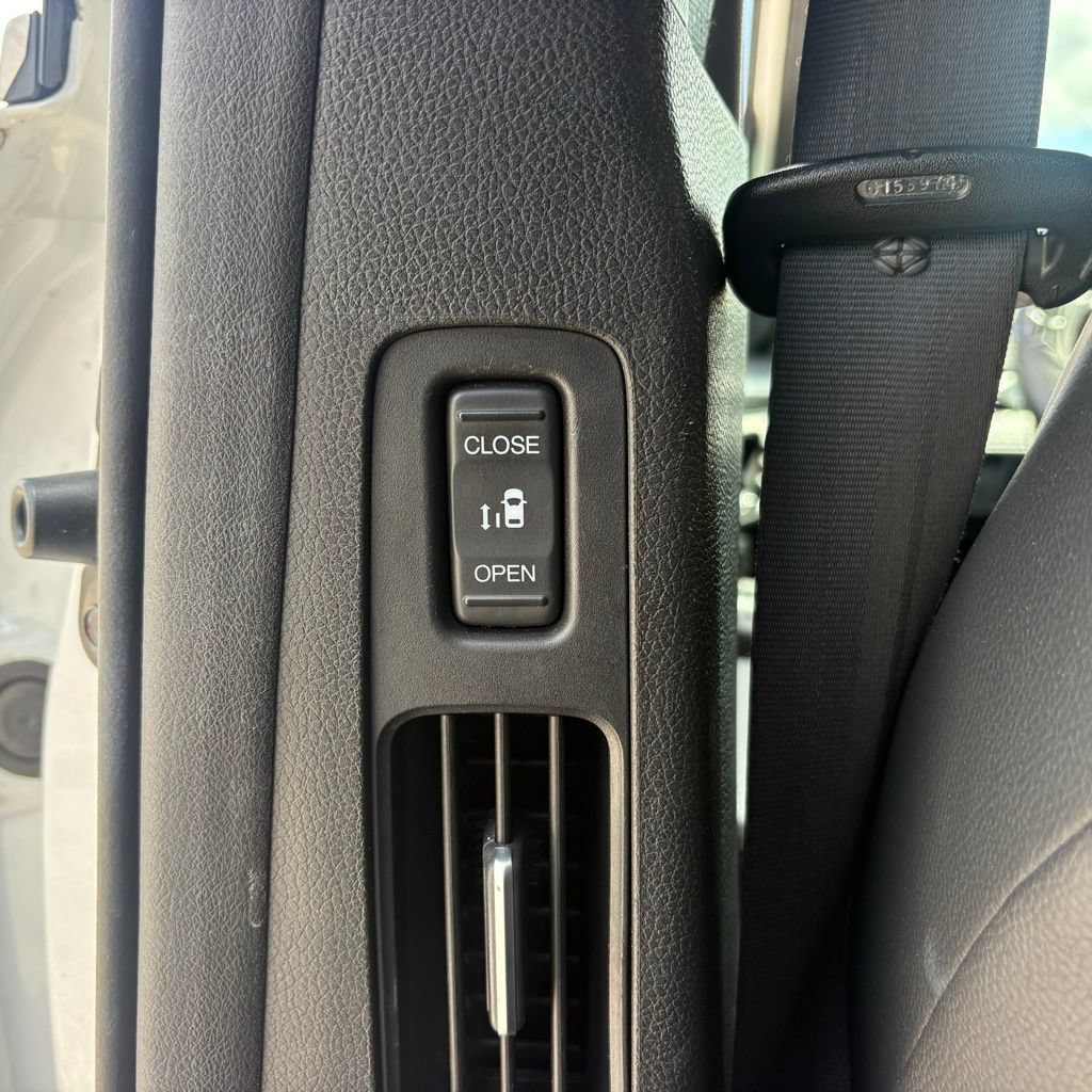 Used 2022 Honda Odyssey Elite image 12
