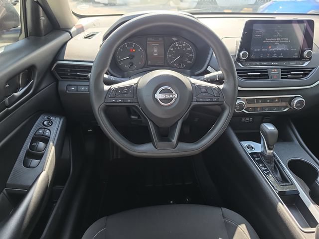 Certified 2025 Nissan Altima 2.5 S FWD image 13