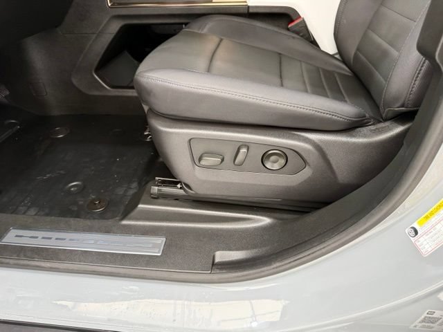 Used 2024 GMC Hummer EV 3X AWD/4WD image 14