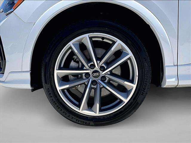 Used 2022 Audi Q3 2.0T Premium AWD/4WD image 9
