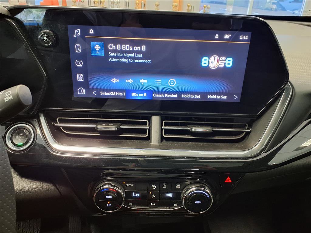 Used 2024 Chevrolet Trax RS w/ Sunroof Package image 23