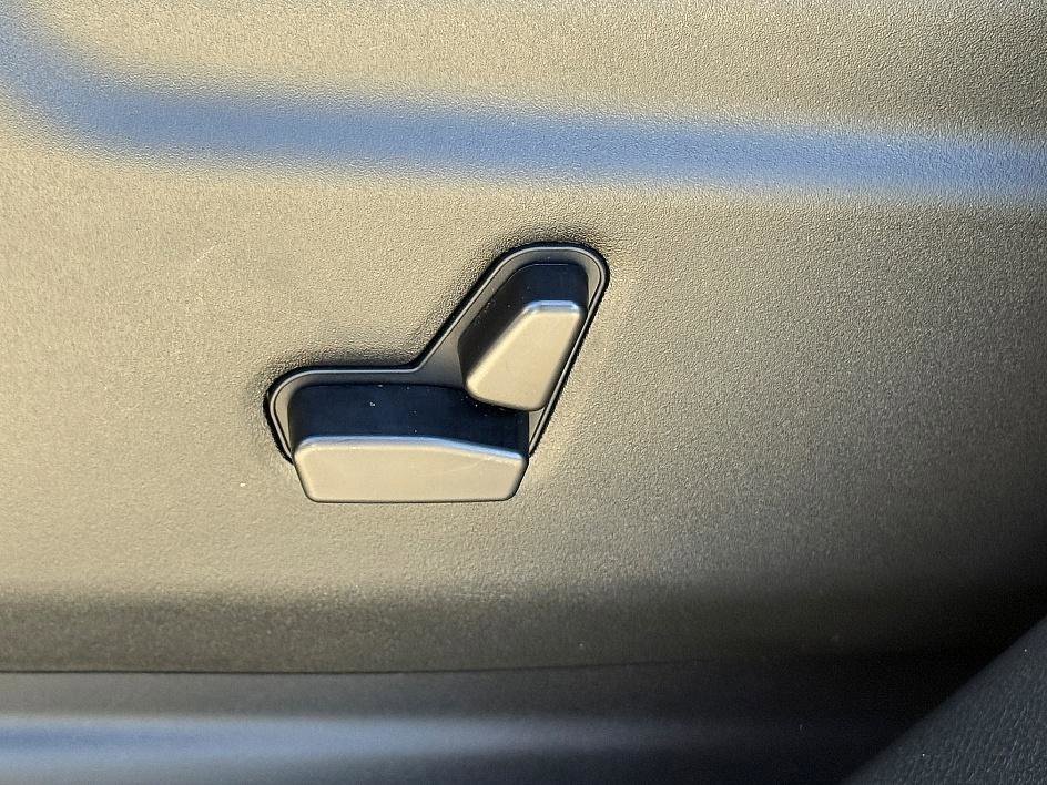 Used 2025 Dodge Durango R/T w/ Blacktop Package image 13