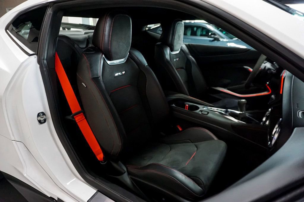 Used 2020 Chevrolet Camaro ZL1 image 38