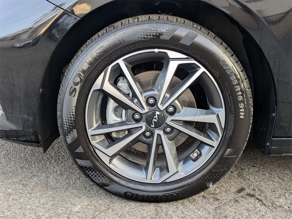 Used 2024 Kia Forte LXS image 31