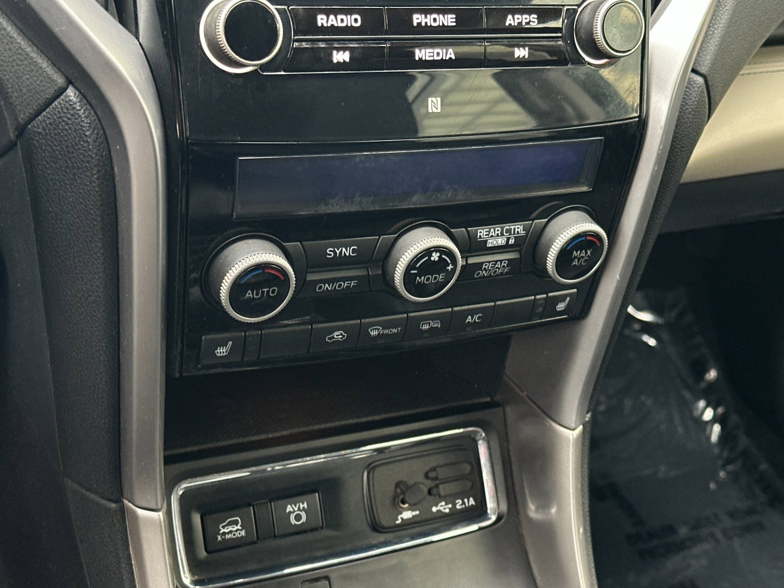 Used 2019 Subaru Ascent Limited image 19