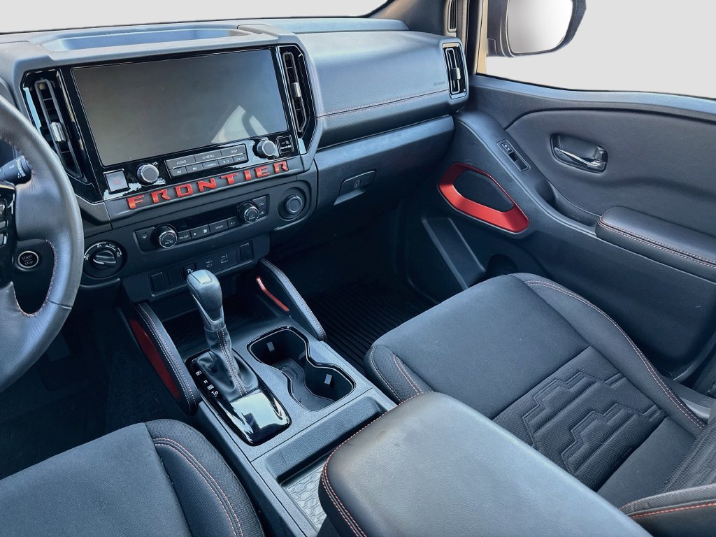 Used 2025 Nissan Frontier PRO-4X AWD/4WD image 25