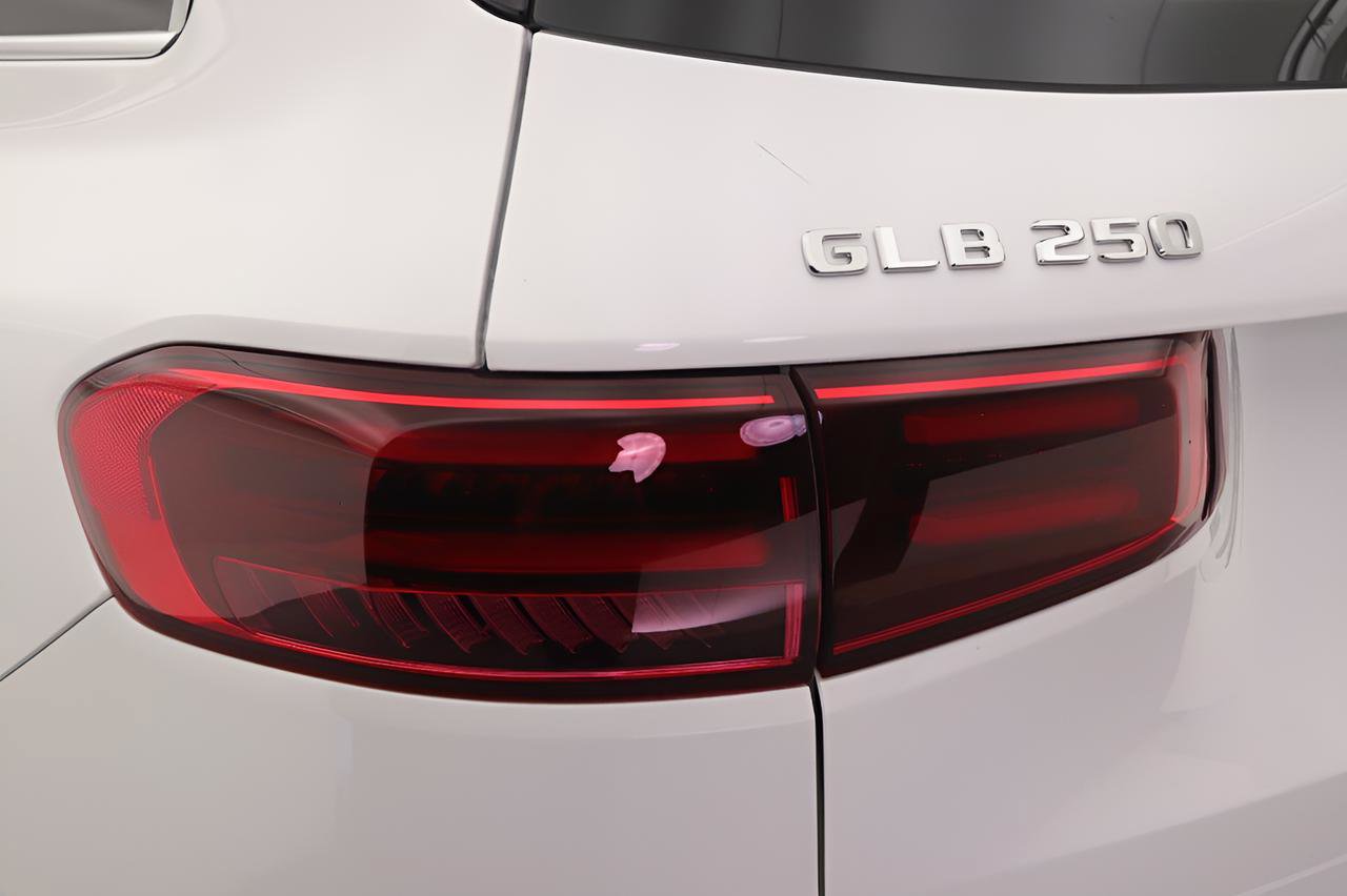 Certified 2026 Mercedes-Benz GLB 250 image 18