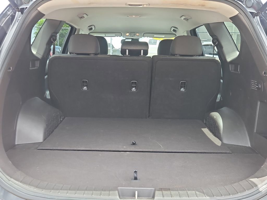 Used 2019 Hyundai Santa Fe SE FWD image 7