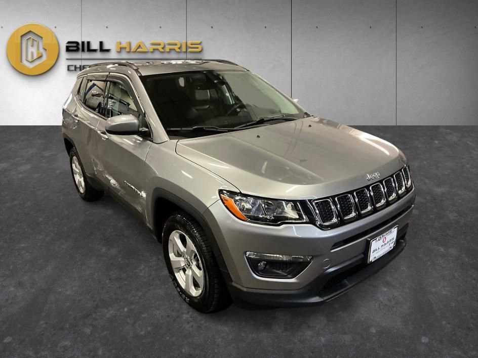Used 2018 Jeep Compass Latitude w/ Popular Equipment Group AWD/4WD image 9