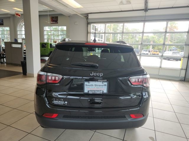 New 2026 Jeep Compass Latitude w/ Sun and Sound Group image 8