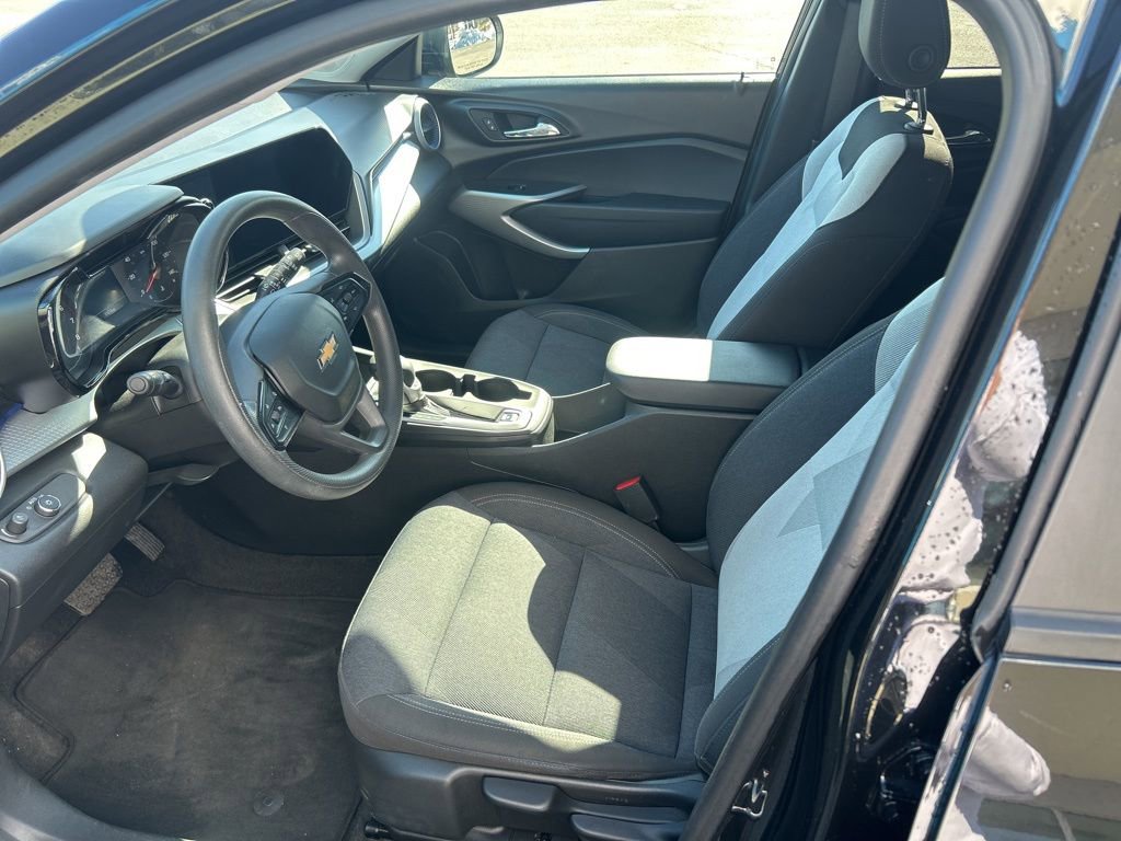 Used 2024 Chevrolet Trax LS image 8