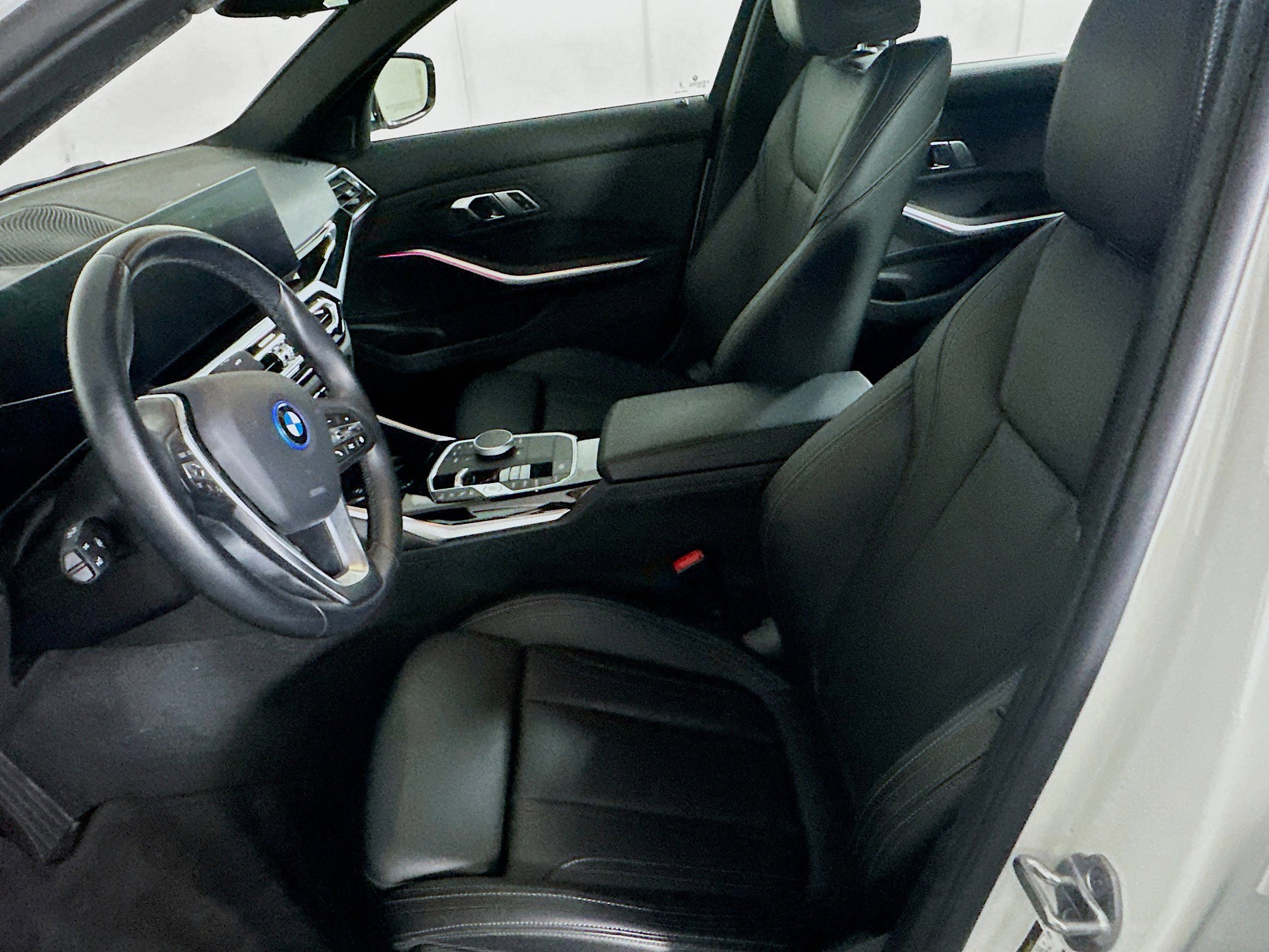 Used 2023 BMW 330e w/ Parking Assistance Package image 13