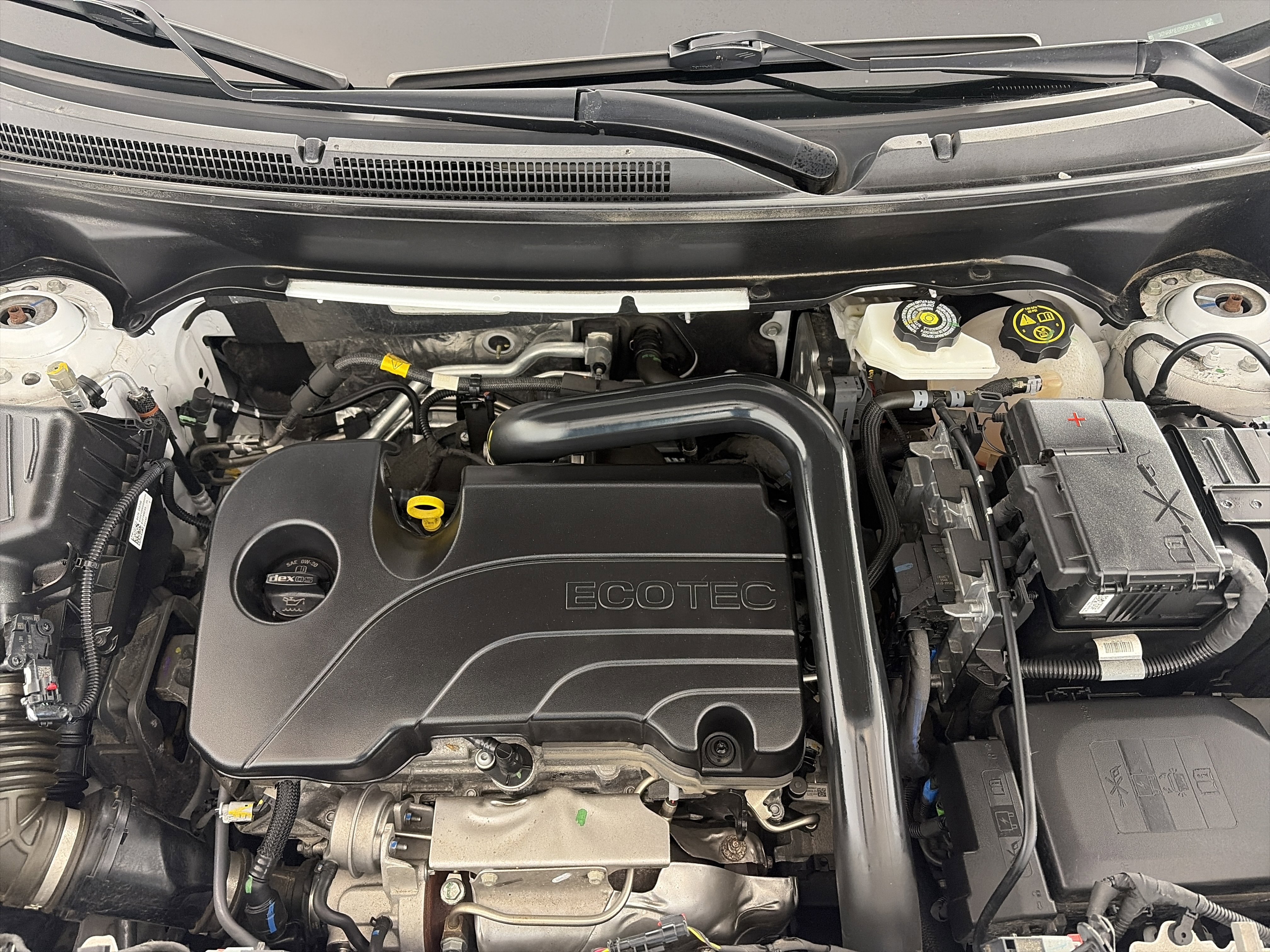 Used 2024 Chevrolet Equinox LT w/ LPO, Floor Liner Package image 11