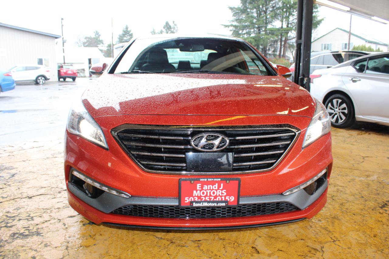 Used 2015 Hyundai Sonata Limited 2.0T FWD image 2