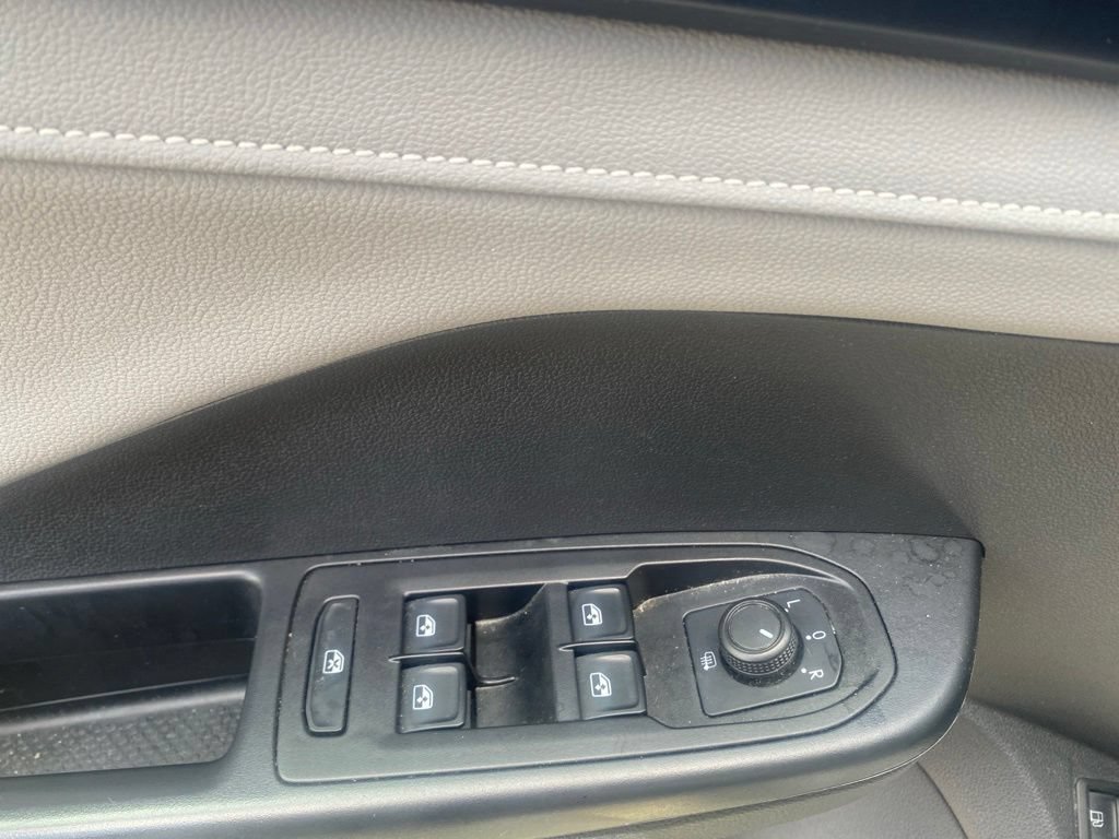 Used 2024 Volkswagen Taos SE FWD image 13