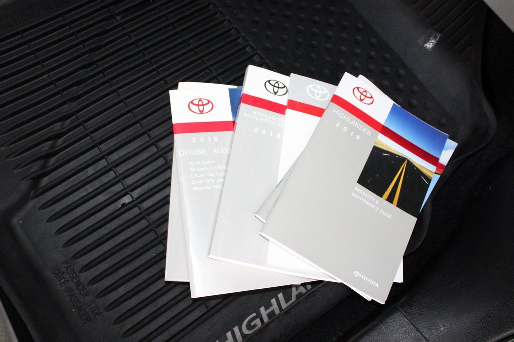 Certified 2018 Toyota Highlander Limited Platinum image 48