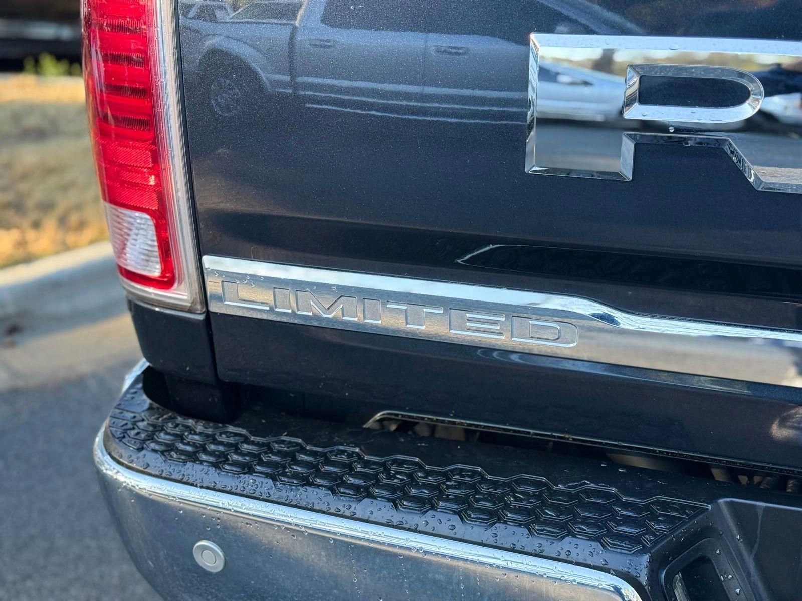 Used 2018 RAM 2500 Limited image 11