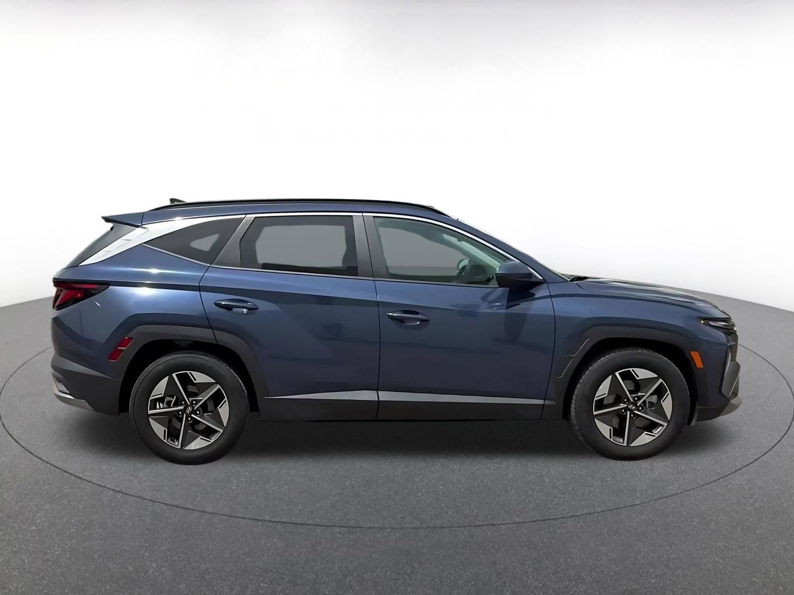 Used 2025 Hyundai Tucson SEL FWD image 16