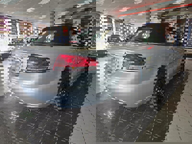 Used 2003 Chrysler Sebring Limited image 4