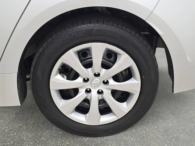 Used 2023 Toyota Corolla LE FWD image 32