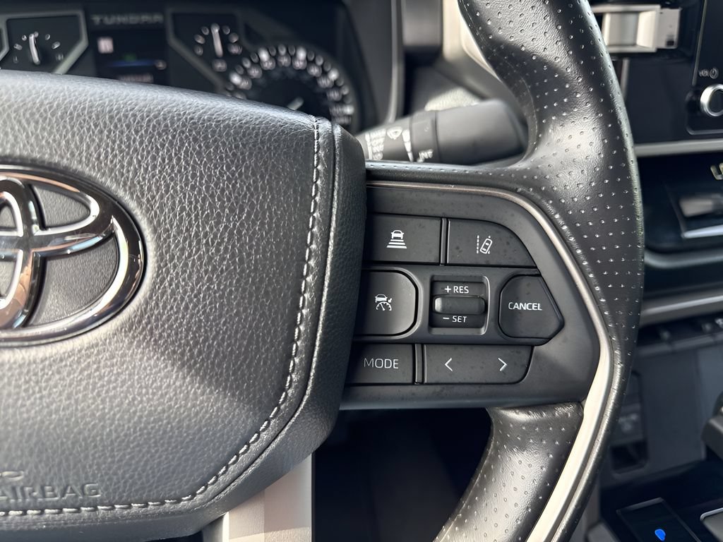 Used 2025 Toyota Tundra SR5 AWD/4WD image 17