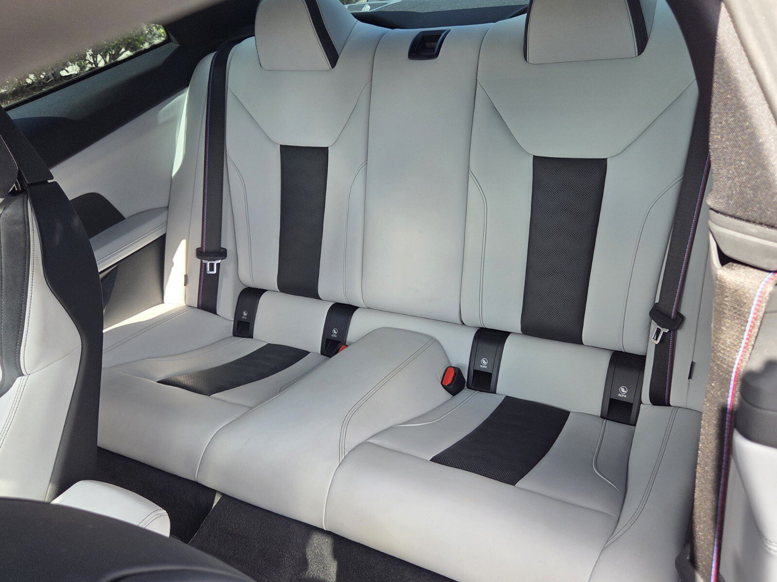 Used 2022 BMW M4 Competition w/ Executive Package RWD image 11