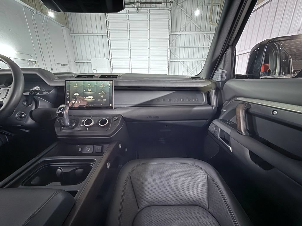 Used 2023 Land Rover Defender 110 X AWD/4WD image 41