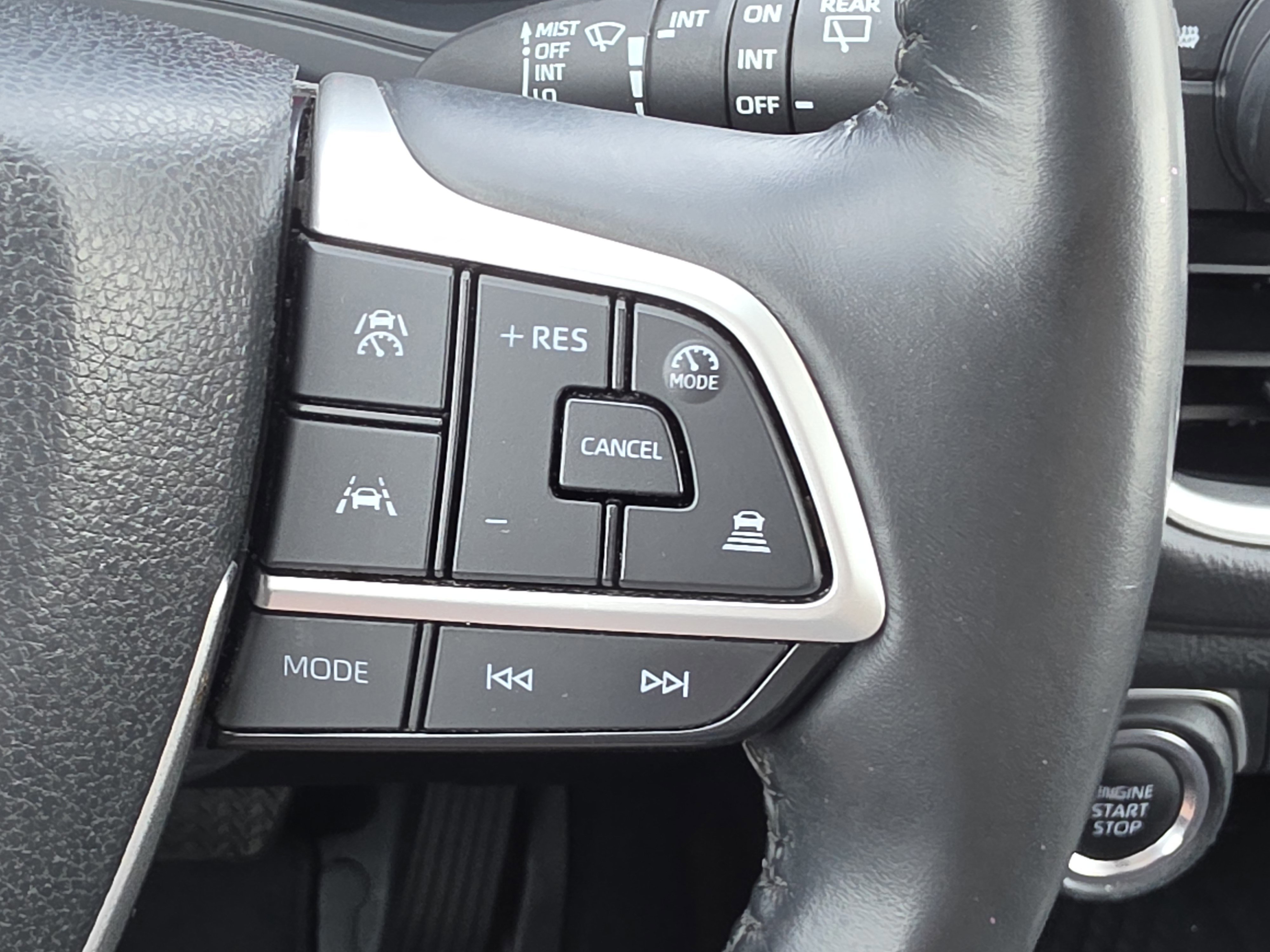 Certified 2024 Toyota Grand Highlander XLE FWD image 20