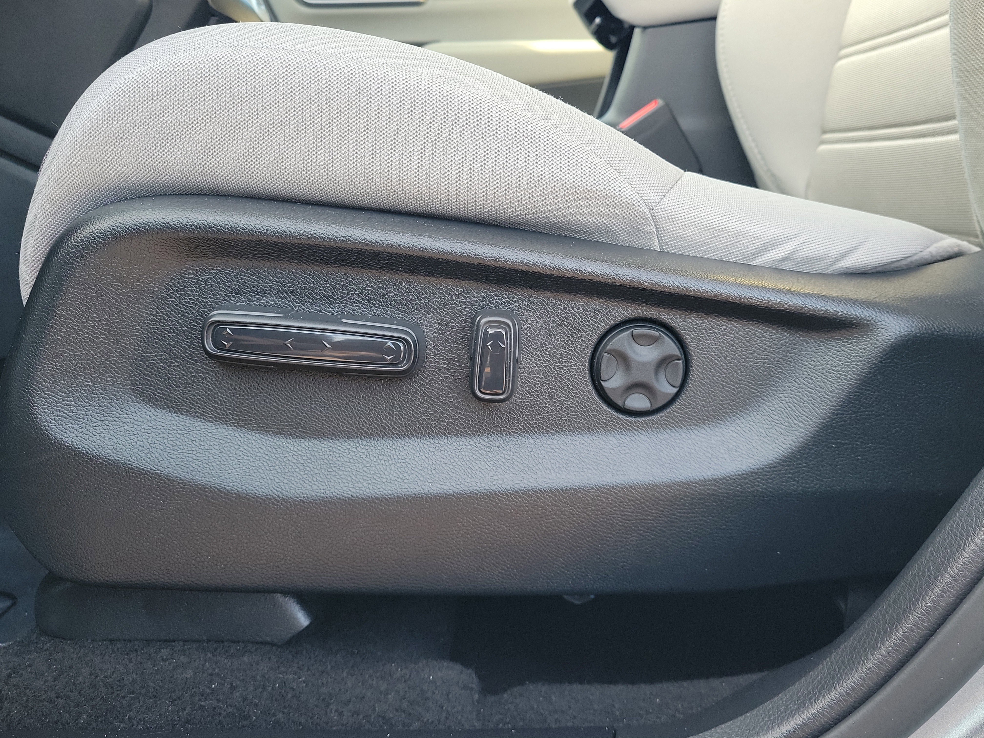 Used 2018 Honda CR-V EX image 18