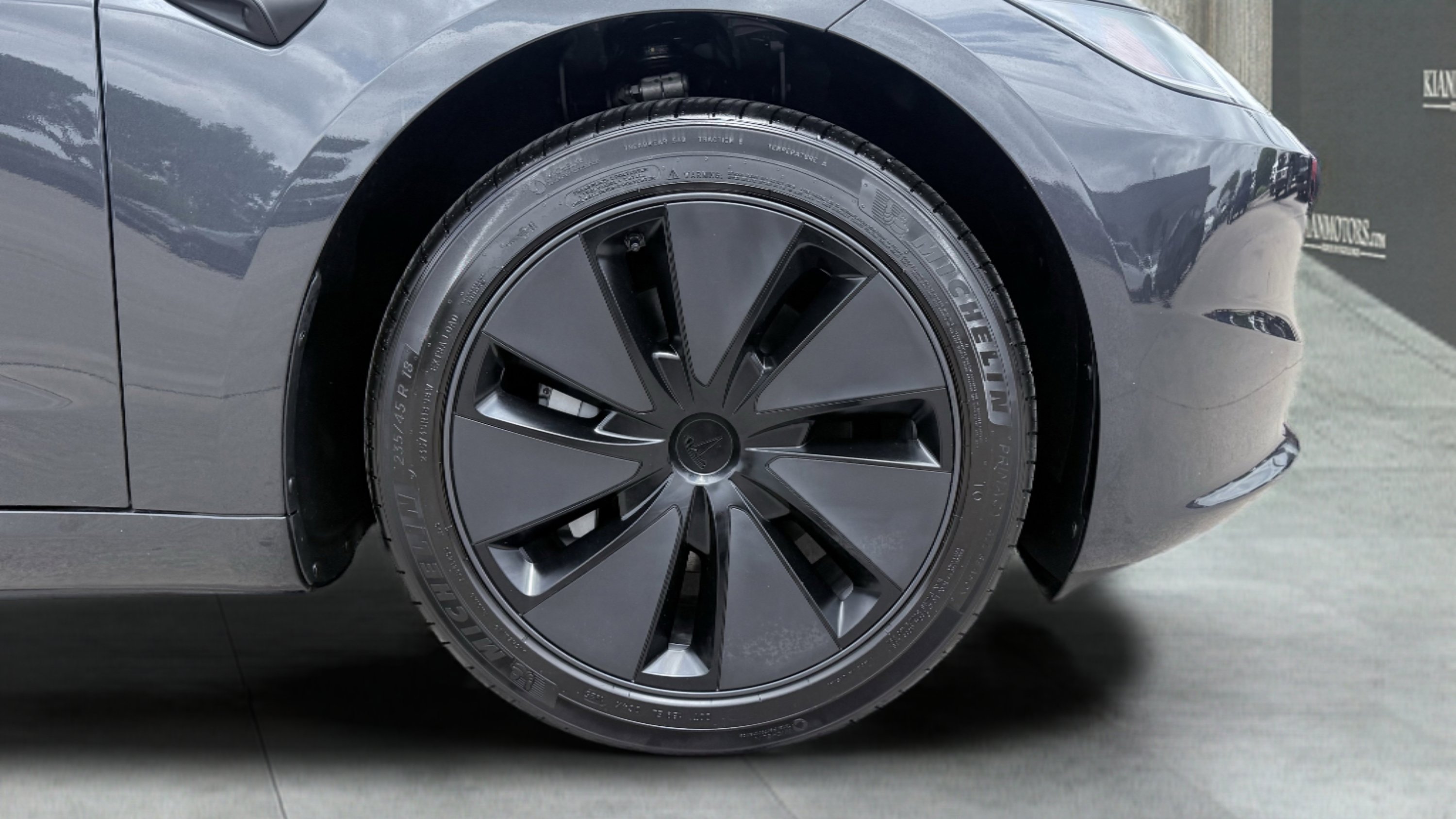 Used 2025 Tesla Model 3 Long Range RWD image 9